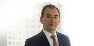 Helton Freitas, presidente da Seguros Unimed, está entre os “100 Mais Influentes da Saúde da Década”