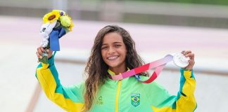 Rayssa Leal protagoniza nova campanha do Brasilprev Júnior