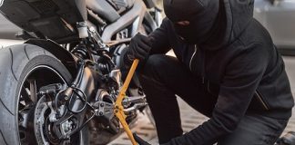 Furto de pneus de moto: o seguro cobre?
