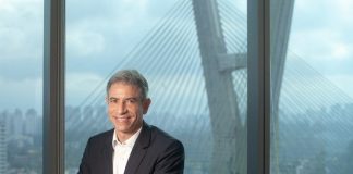 Zurich anuncia venda de seguro celular via corretor de seguros