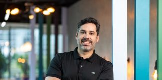 AXA no Brasil amplia acessibilidade no atendimento com ICOM