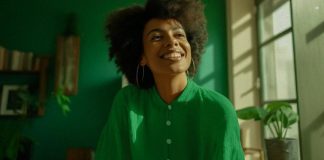 Seguro automotivo: perfil feminino apresenta queda média de 5%; perfil masculino registra alta de 4%